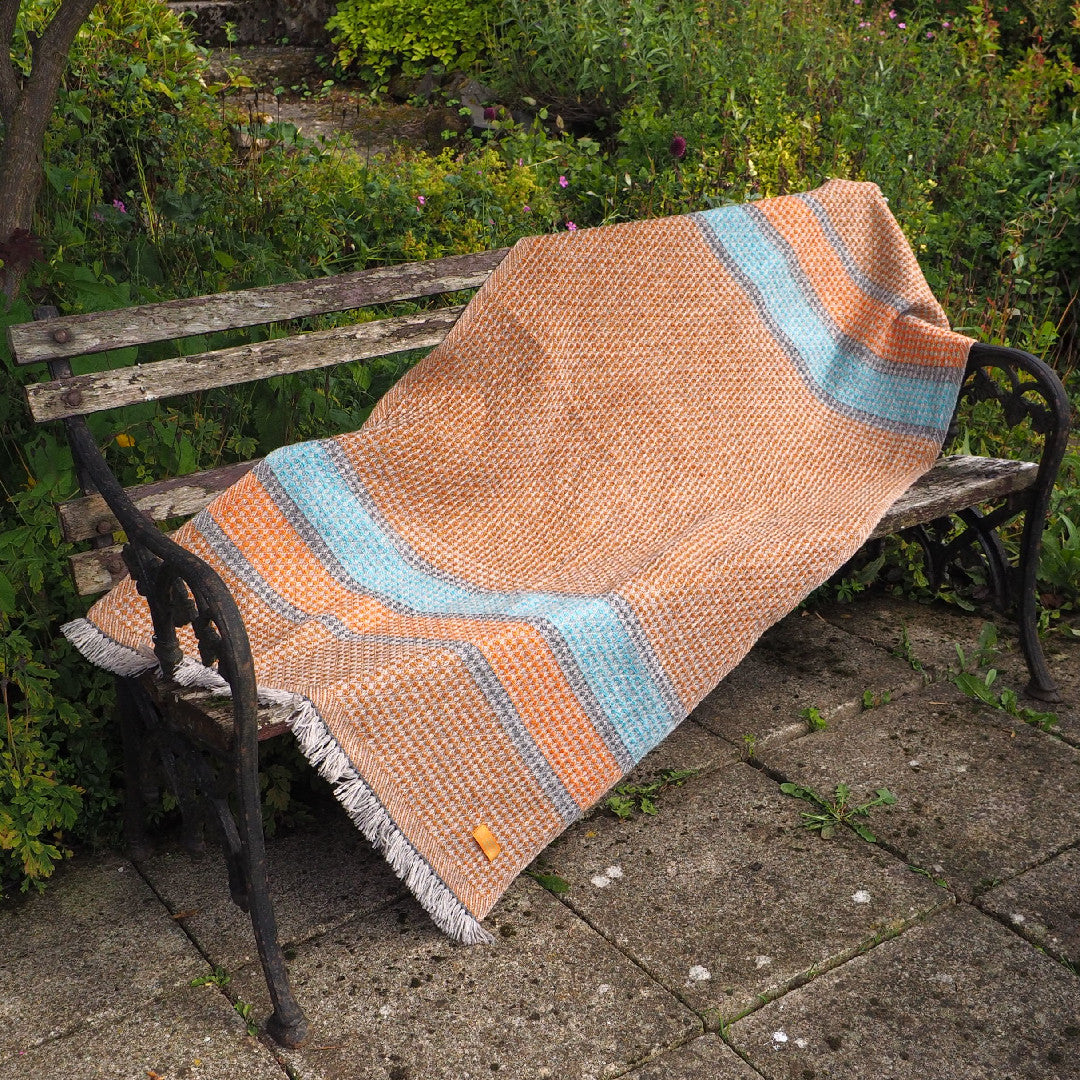Sunset Shawl : Barley - Squash - Splash