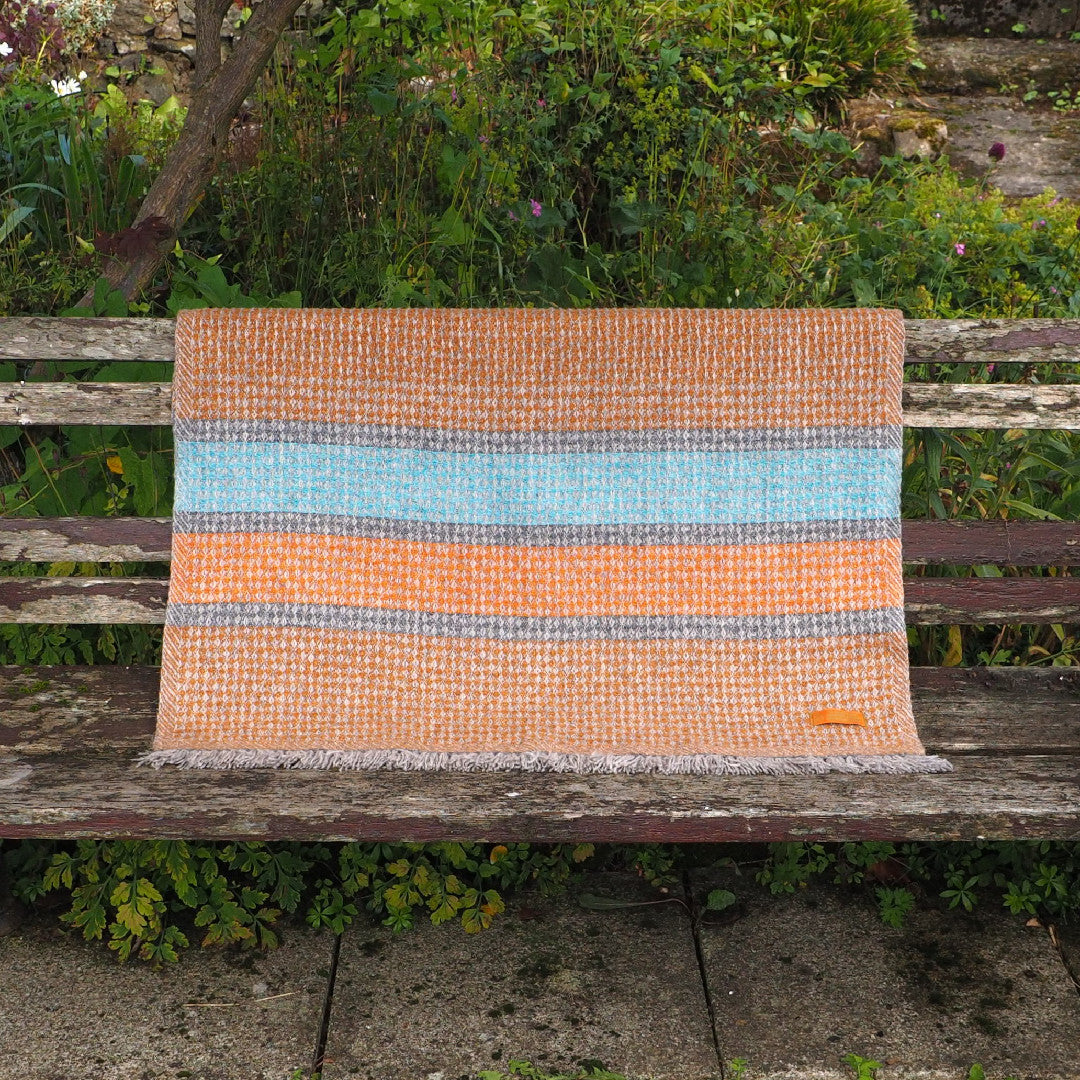 Sunset Shawl : Barley - Squash - Splash