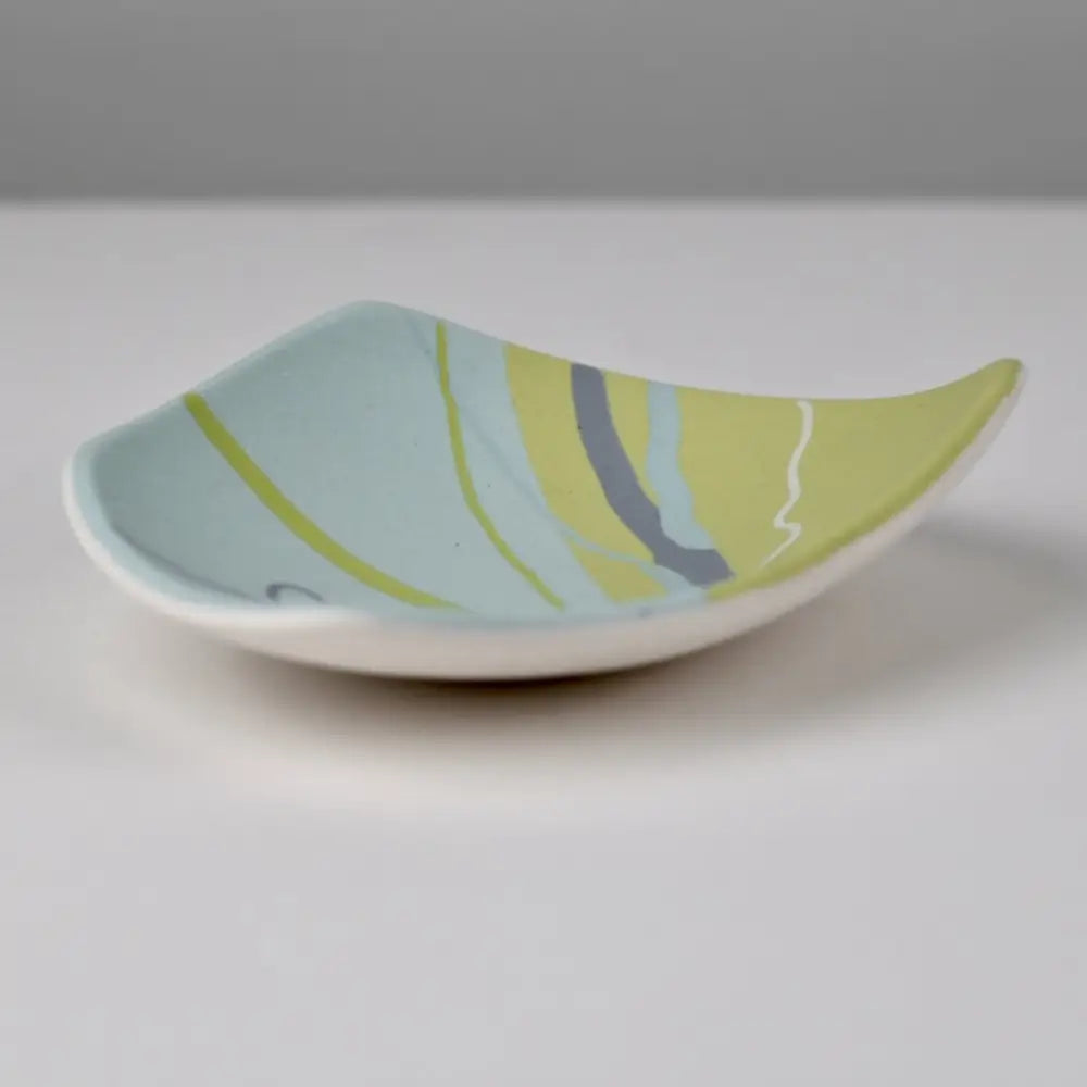 Horizon Collection: Medium Plate 1